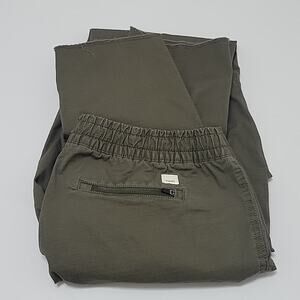 Vuori Olive Straight Leg Pants